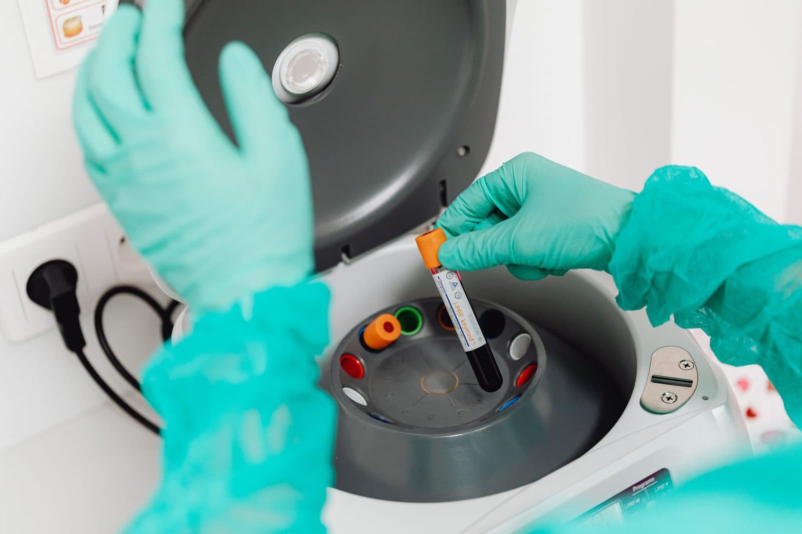 Analyse van watermonsters in het laboratorium